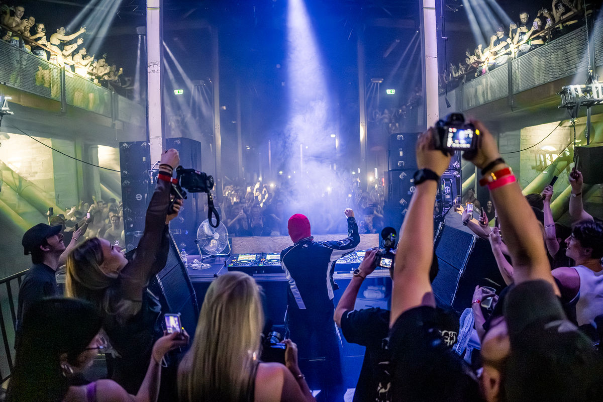 Loading... just a sec